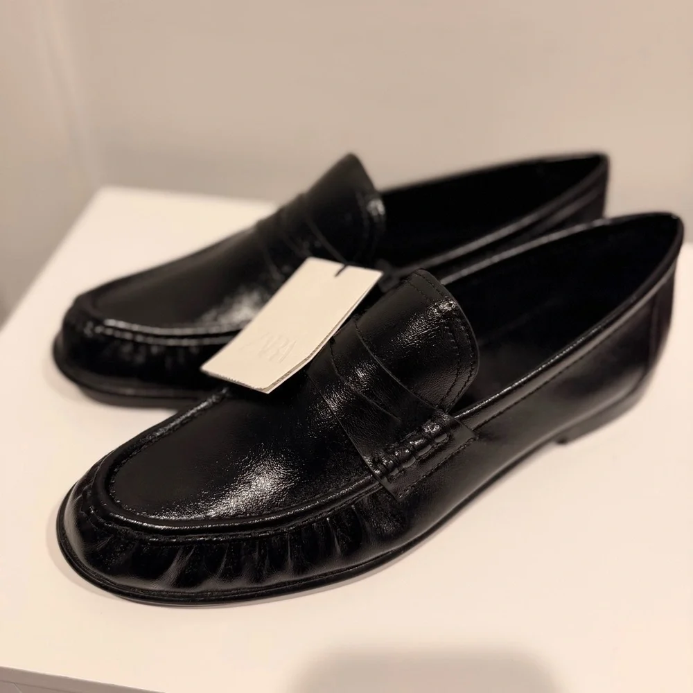 Zara NWT Black Soft Ruched Loafers | Size 10 - Modern Minimalist Flats